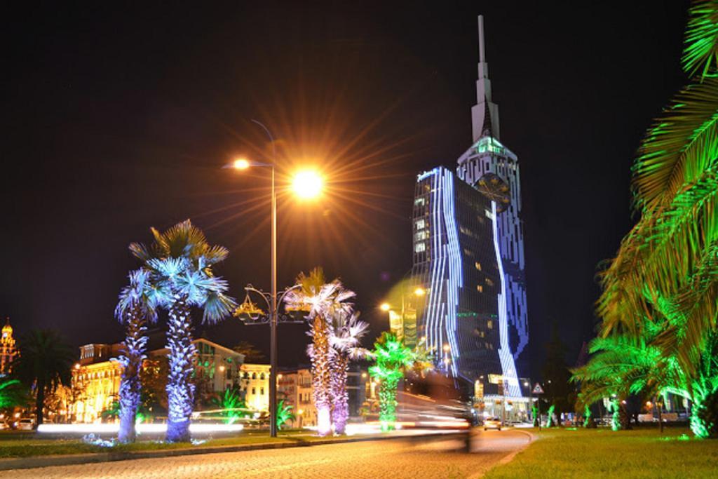 באטומי Orbi Towers Rooms מראה חיצוני תמונה