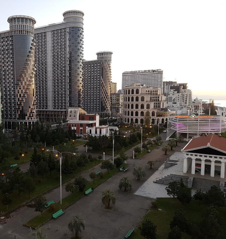 באטומי Orbi Towers Rooms מראה חיצוני תמונה
